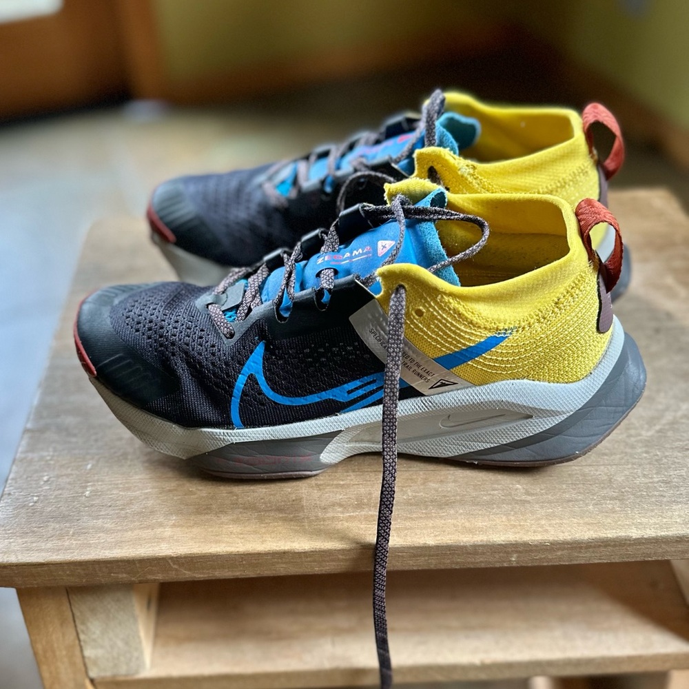 Women’s Nike zoomX Zegma trail running shoe sneaker. Size 8 - Picture 7 of 11